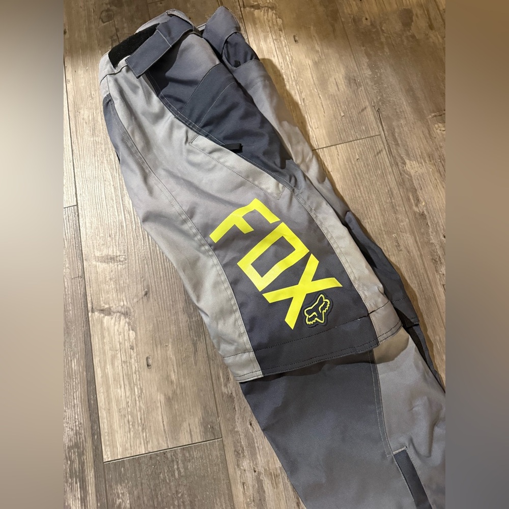 Fox Racing Women’s Dirt Bike / Motocross Pants – Size 3/4 (New w/ Tags)